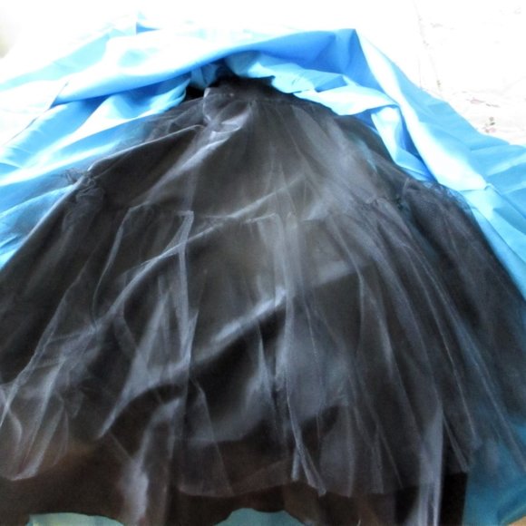 Gorgeous Blue Ball Gown - Picture 7 of 13